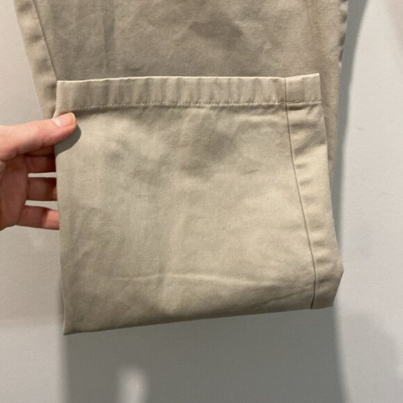 Amazon Essentials Straight-fit Wrinkle-Resistant Flat-Front Chino Pant - Picture 5 of 12